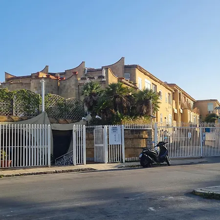 Apartment Seaside Ashur Mondello