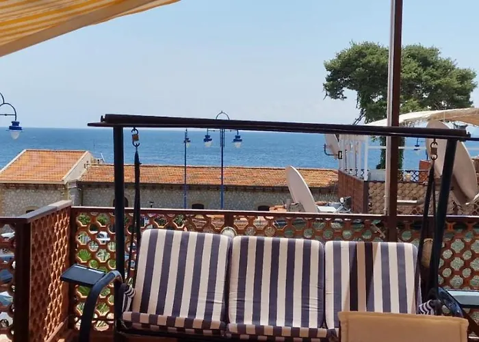 Seaside Ashur *